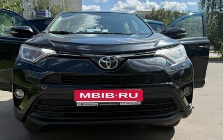 Toyota RAV4, 2017 год, 1 860 000 рублей, 3 фотография