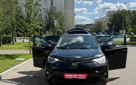 Toyota RAV4, 2017 год, 1 860 000 рублей, 6 фотография