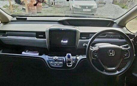 Honda Freed II, 2017 год, 1 450 000 рублей, 9 фотография