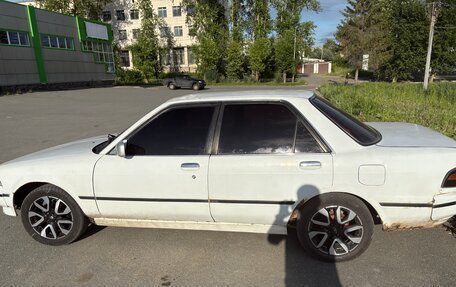 Toyota Carina, 1989 год, 130 000 рублей, 5 фотография