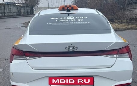 Hyundai Elantra, 2021 год, 1 380 000 рублей, 4 фотография