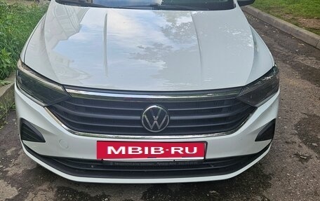 Volkswagen Polo VI (EU Market), 2021 год, 1 980 000 рублей, 2 фотография