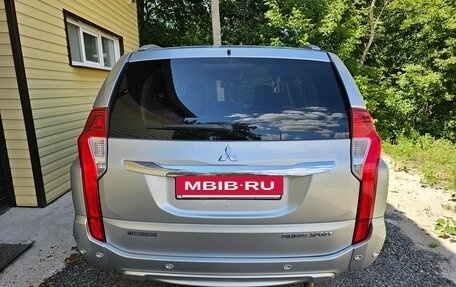 Mitsubishi Pajero Sport III рестайлинг, 2017 год, 2 990 000 рублей, 5 фотография