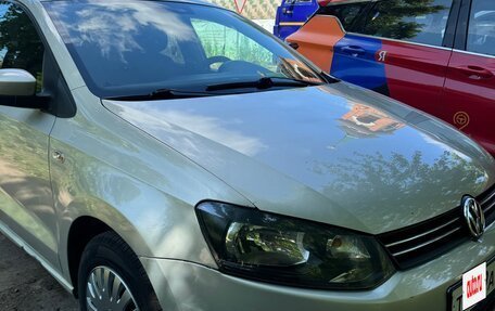 Volkswagen Polo VI (EU Market), 2012 год, 750 000 рублей, 4 фотография