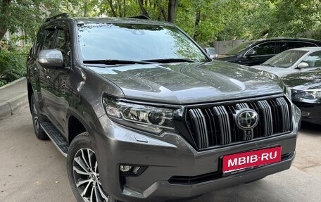 Toyota Land Cruiser Prado 150 рестайлинг 2, 2019 год, 6 000 000 рублей, 1 фотография