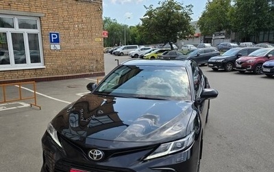 Toyota Camry, 2021 год, 3 350 000 рублей, 1 фотография