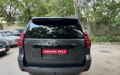 Toyota Land Cruiser Prado 150 рестайлинг 2, 2019 год, 6 000 000 рублей, 11 фотография