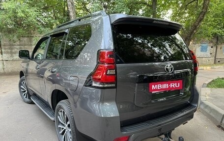 Toyota Land Cruiser Prado 150 рестайлинг 2, 2019 год, 6 000 000 рублей, 13 фотография