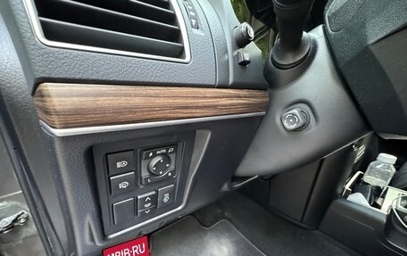 Toyota Land Cruiser Prado 150 рестайлинг 2, 2019 год, 6 000 000 рублей, 20 фотография