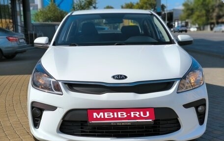 KIA Rio IV, 2018 год, 1 350 000 рублей, 3 фотография