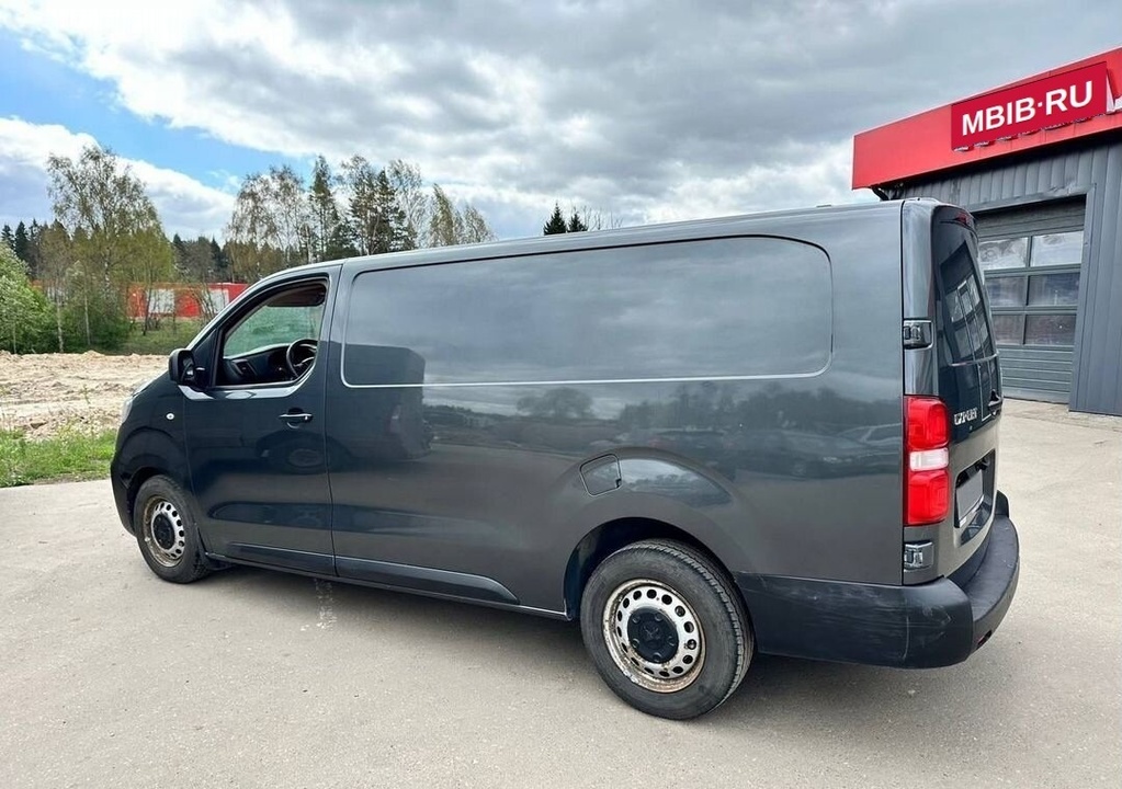 Peugeot Expert, 2018 год, 1 630 000 рублей, 2 фотография
