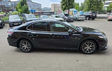 Toyota Camry, 2021 год, 3 350 000 рублей, 6 фотография