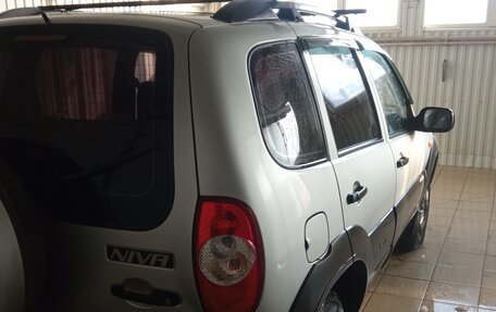 Chevrolet Niva I рестайлинг, 2009 год, 450 000 рублей, 2 фотография