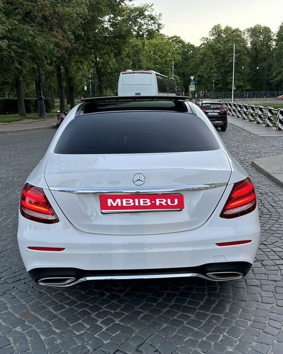 Mercedes-Benz E-Класс, 2016 год, 3 080 000 рублей, 5 фотография
