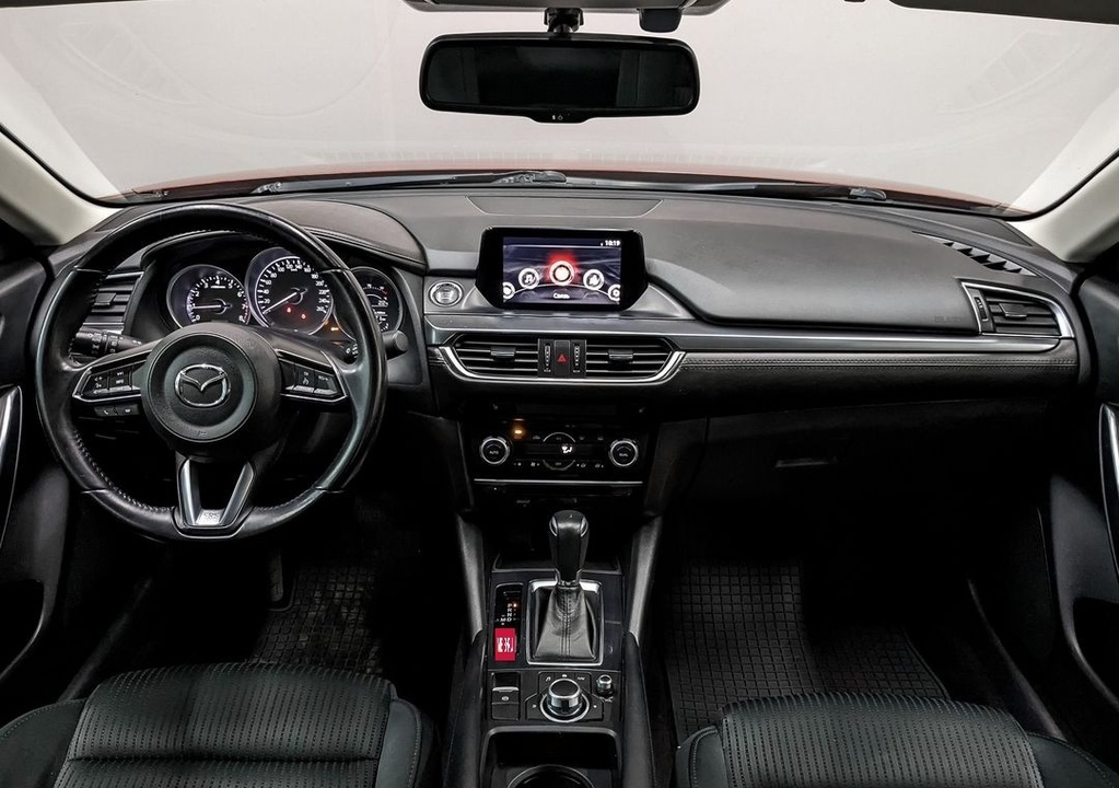 Mazda 6 GJ рестайлинг, 2018 год, 1 915 000 рублей, 14 фотография