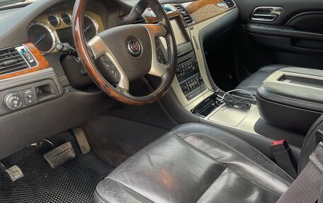 Cadillac Escalade III, 2013 год, 1 800 000 рублей, 4 фотография