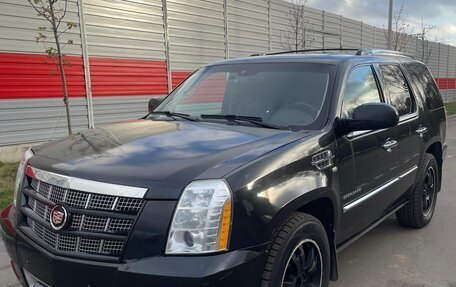 Cadillac Escalade III, 2013 год, 1 800 000 рублей, 2 фотография