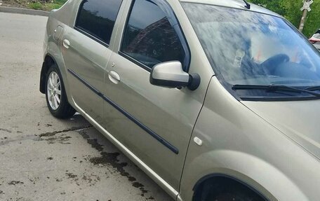 Renault Logan I, 2013 год, 650 000 рублей, 2 фотография