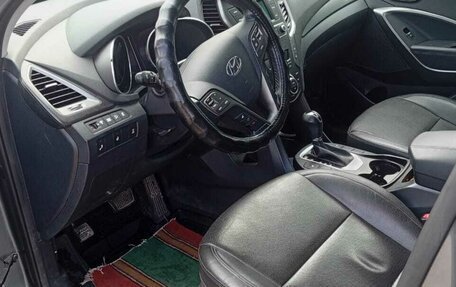 Hyundai Santa Fe III рестайлинг, 2018 год, 2 600 000 рублей, 4 фотография
