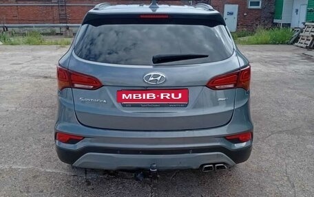 Hyundai Santa Fe III рестайлинг, 2018 год, 2 600 000 рублей, 2 фотография