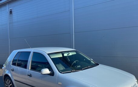 Volkswagen Golf IV, 2000 год, 330 000 рублей, 2 фотография
