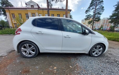 Peugeot 208 II, 2013 год, 985 000 рублей, 4 фотография