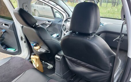Peugeot 208 II, 2013 год, 985 000 рублей, 10 фотография
