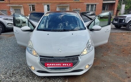 Peugeot 208 II, 2013 год, 985 000 рублей, 3 фотография
