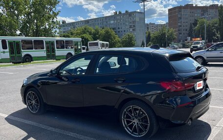 BMW 1 серия, 2020 год, 2 050 000 рублей, 3 фотография