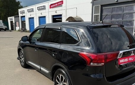 Mitsubishi Outlander III рестайлинг 3, 2016 год, 2 000 000 рублей, 3 фотография