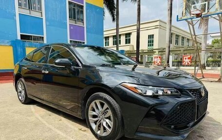 Toyota Avalon, 2022 год, 2 820 000 рублей, 2 фотография