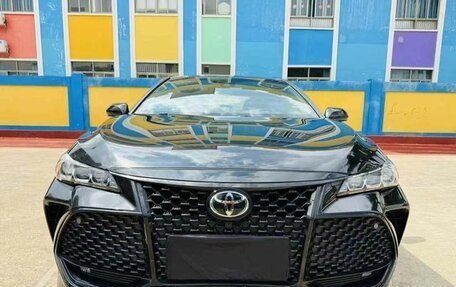 Toyota Avalon, 2022 год, 2 820 000 рублей, 3 фотография