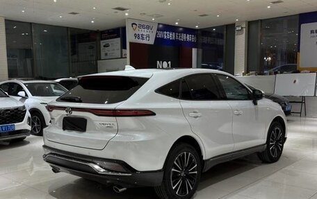 Toyota Venza, 2022 год, 3 600 000 рублей, 4 фотография