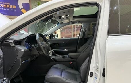 Toyota Venza, 2022 год, 3 600 000 рублей, 9 фотография