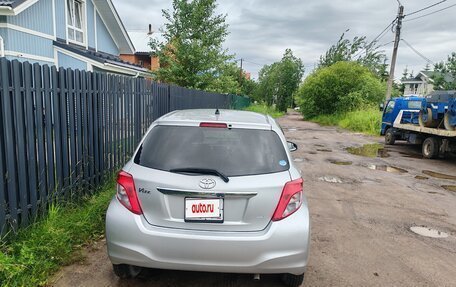 Toyota Vitz, 2013 год, 1 000 000 рублей, 4 фотография