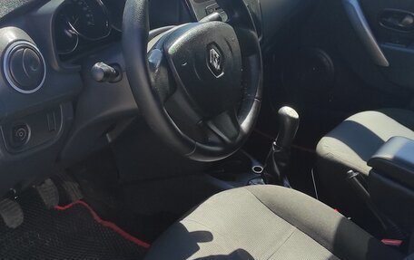 Renault Logan II, 2015 год, 420 000 рублей, 2 фотография