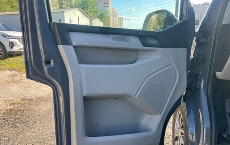 Volkswagen Caravelle T6 рестайлинг, 2019 год, 3 100 000 рублей, 9 фотография