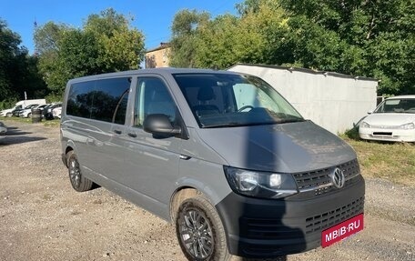 Volkswagen Caravelle T6 рестайлинг, 2019 год, 3 100 000 рублей, 2 фотография
