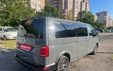Volkswagen Caravelle T6 рестайлинг, 2019 год, 3 100 000 рублей, 3 фотография