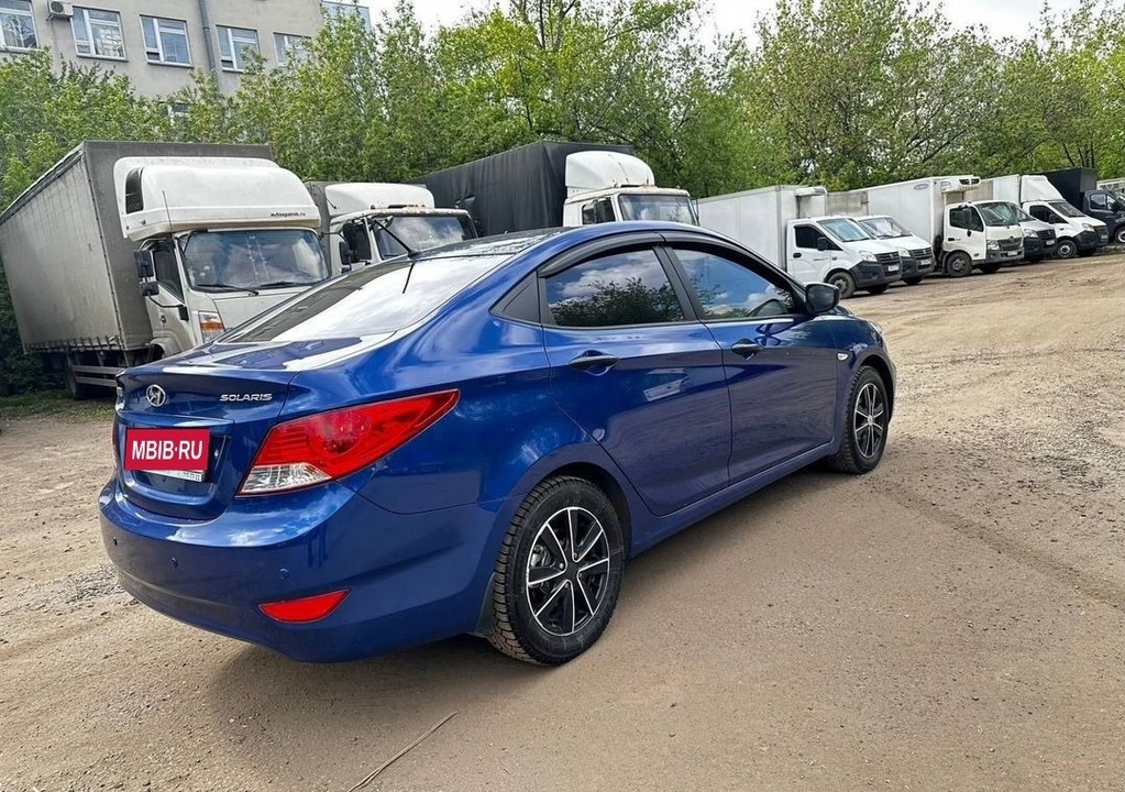 Hyundai Solaris I, 2011 год, 860 000 рублей, 7 фотография