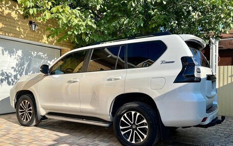 Toyota Land Cruiser Prado 150 рестайлинг 2, 2021 год, 6 900 000 рублей, 7 фотография