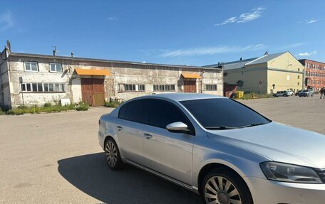 Volkswagen Passat B7, 2011 год, 875 000 рублей, 3 фотография