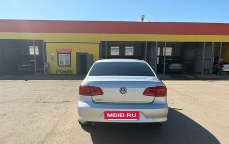 Volkswagen Passat B7, 2011 год, 875 000 рублей, 5 фотография
