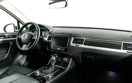 Volkswagen Touareg III, 2017 год, 3 269 700 рублей, 9 фотография