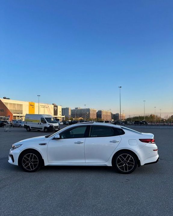 KIA Optima, 2018 год, 2 000 000 рублей, 4 фотография