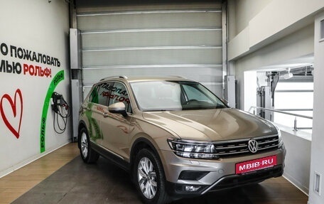 Volkswagen Tiguan II, 2017 год, 2 697 000 рублей, 3 фотография