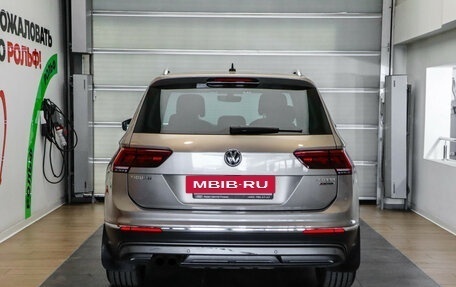 Volkswagen Tiguan II, 2017 год, 2 697 000 рублей, 5 фотография