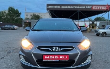 Hyundai Solaris II рестайлинг, 2011 год, 695 000 рублей, 1 фотография