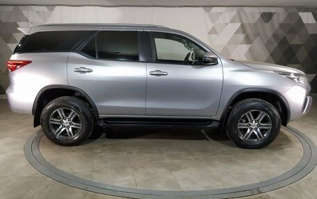 Toyota Fortuner II, 2019 год, 3 390 000 рублей, 7 фотография