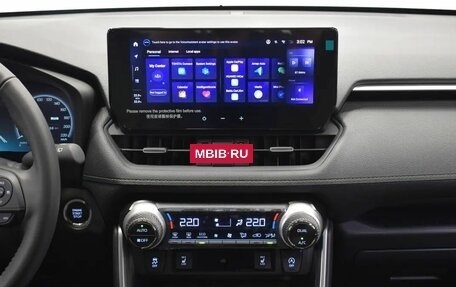 Toyota RAV4, 2024 год, 4 250 000 рублей, 7 фотография